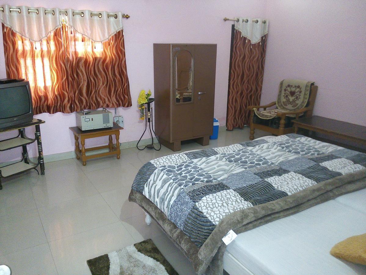 Hotel Shri Mahant Orchha 5 Mint Walking From Ram Raja Temple Exterior foto