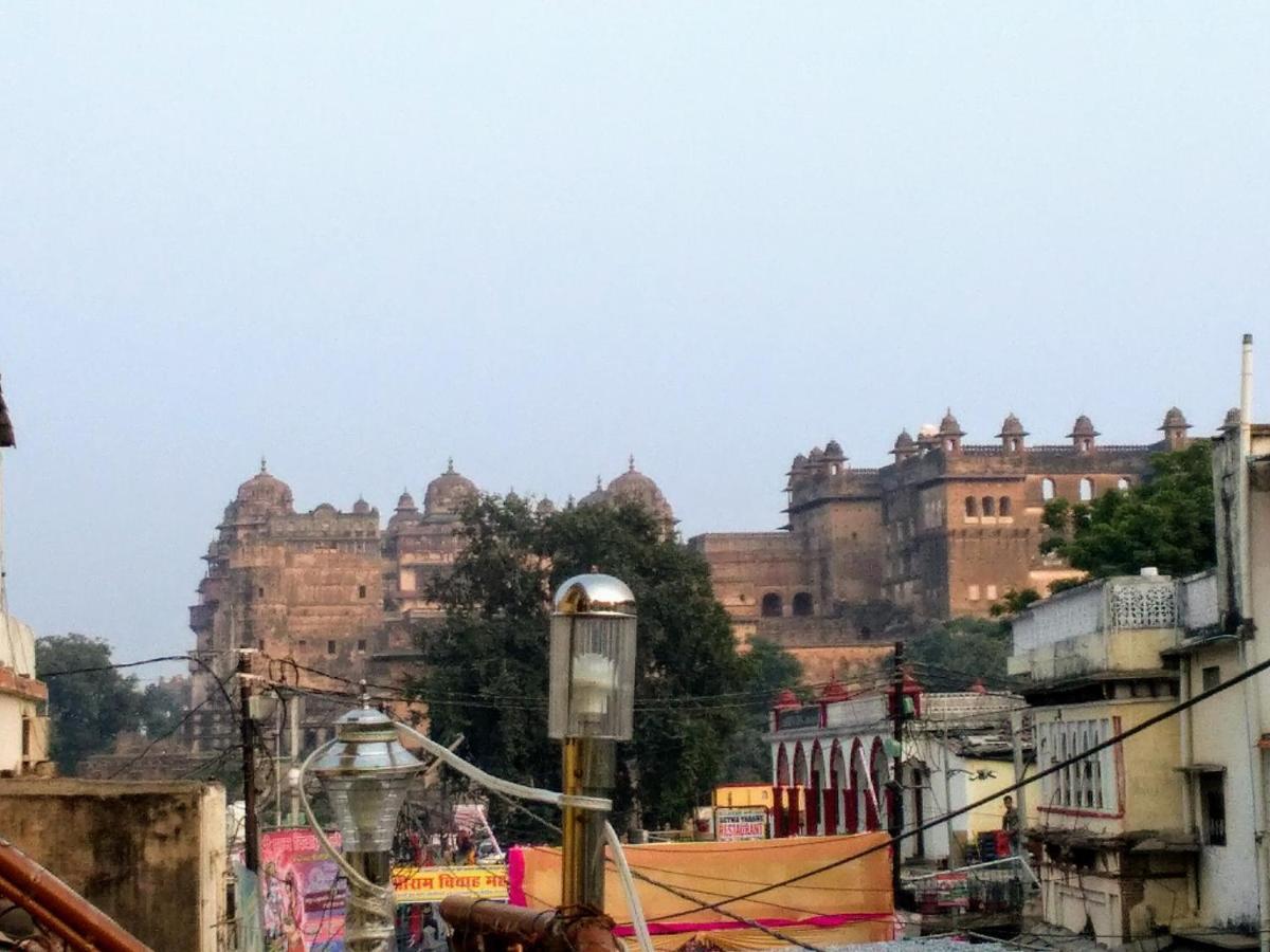 Hotel Shri Mahant Orchha 5 Mint Walking From Ram Raja Temple Exterior foto